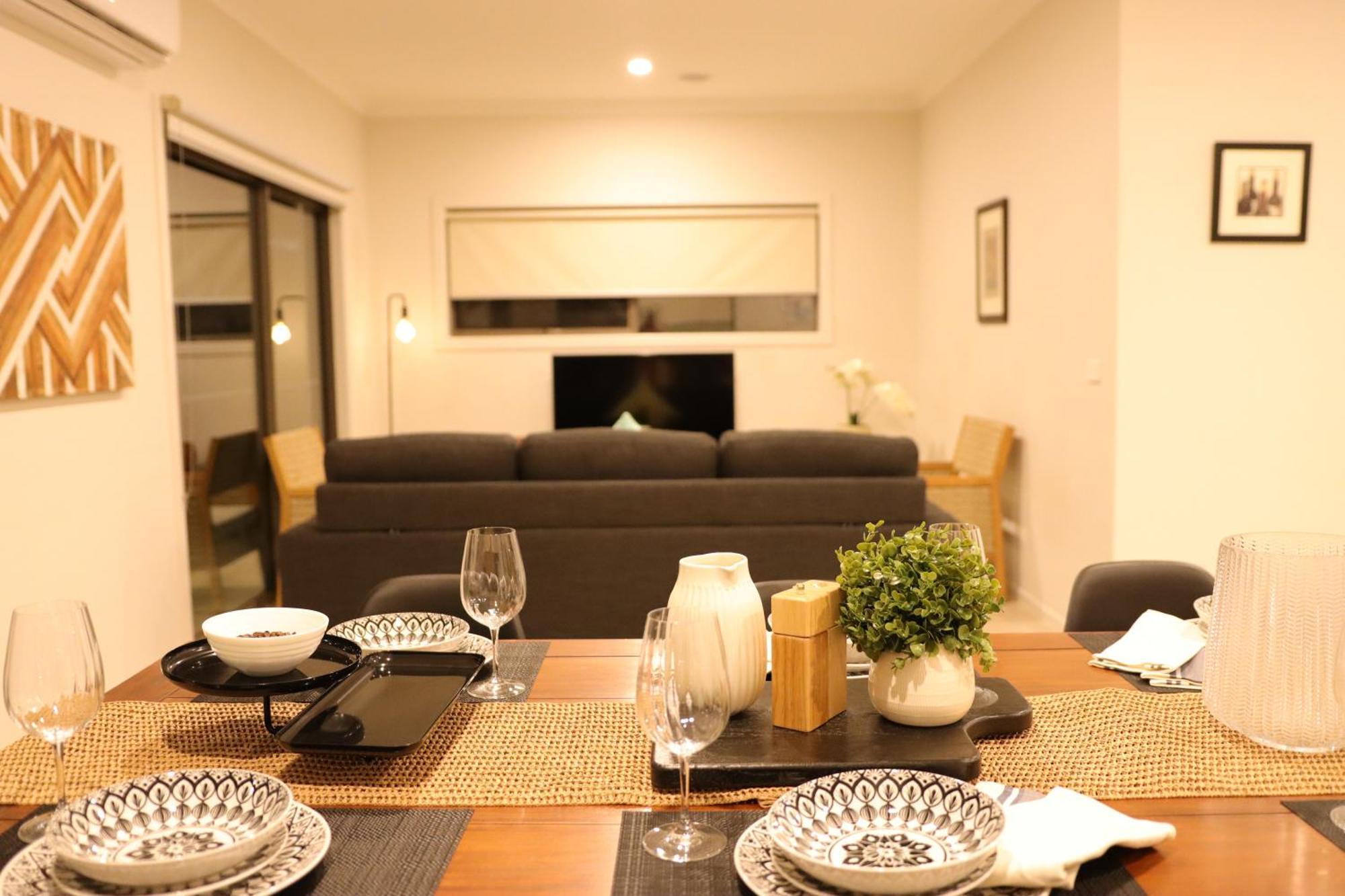 Melbourne Holiday House For 15 Peoples In Sanctuary Lake Point Cook Exterior photo